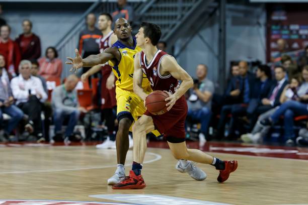 场自由人 场自由人